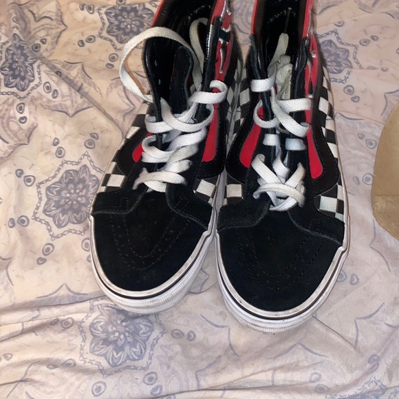 Shoes - Picture 1 of 7